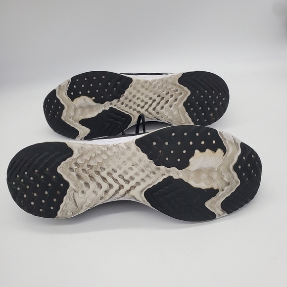 Nike Shoe Men’s 13 Odyssey React Flyknit 2 Running Sneakers ATH1015-010 - Picture 4 of 7